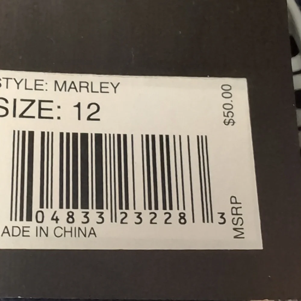 Hurley Boys Canvas Low Top Sneakers. Navy Blue. Size 12. New In Box